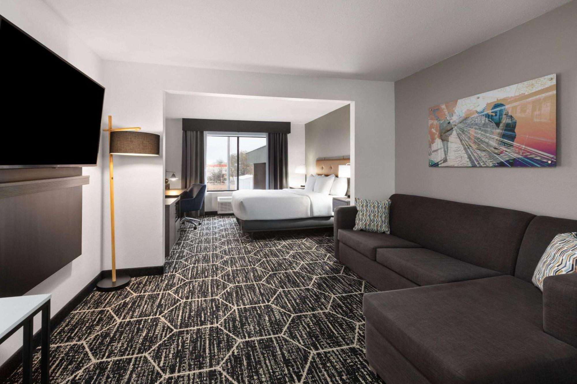 La Quinta Inn & Suites By Wyndham Meridian Ngoại thất bức ảnh