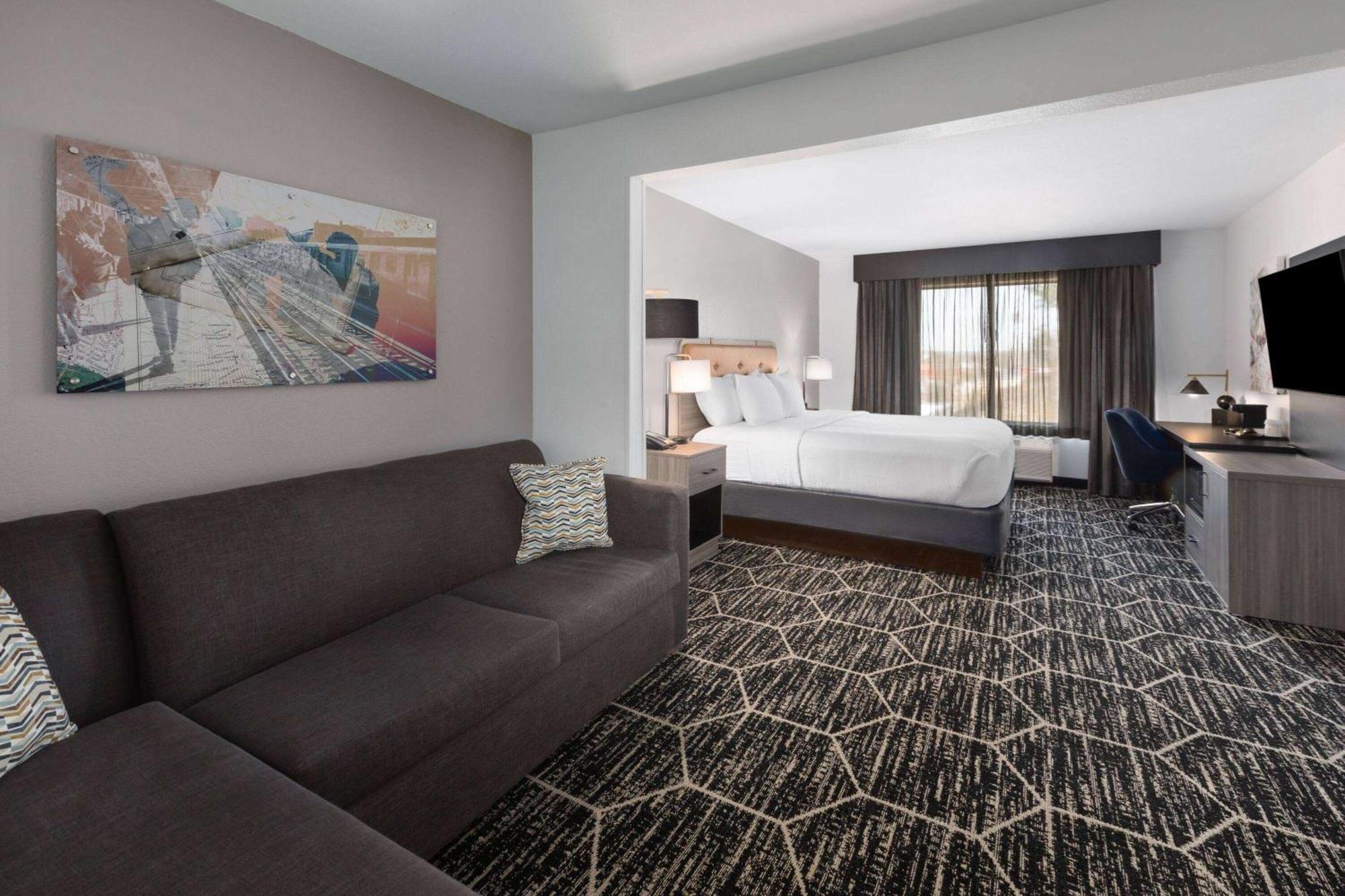 La Quinta Inn & Suites By Wyndham Meridian Ngoại thất bức ảnh