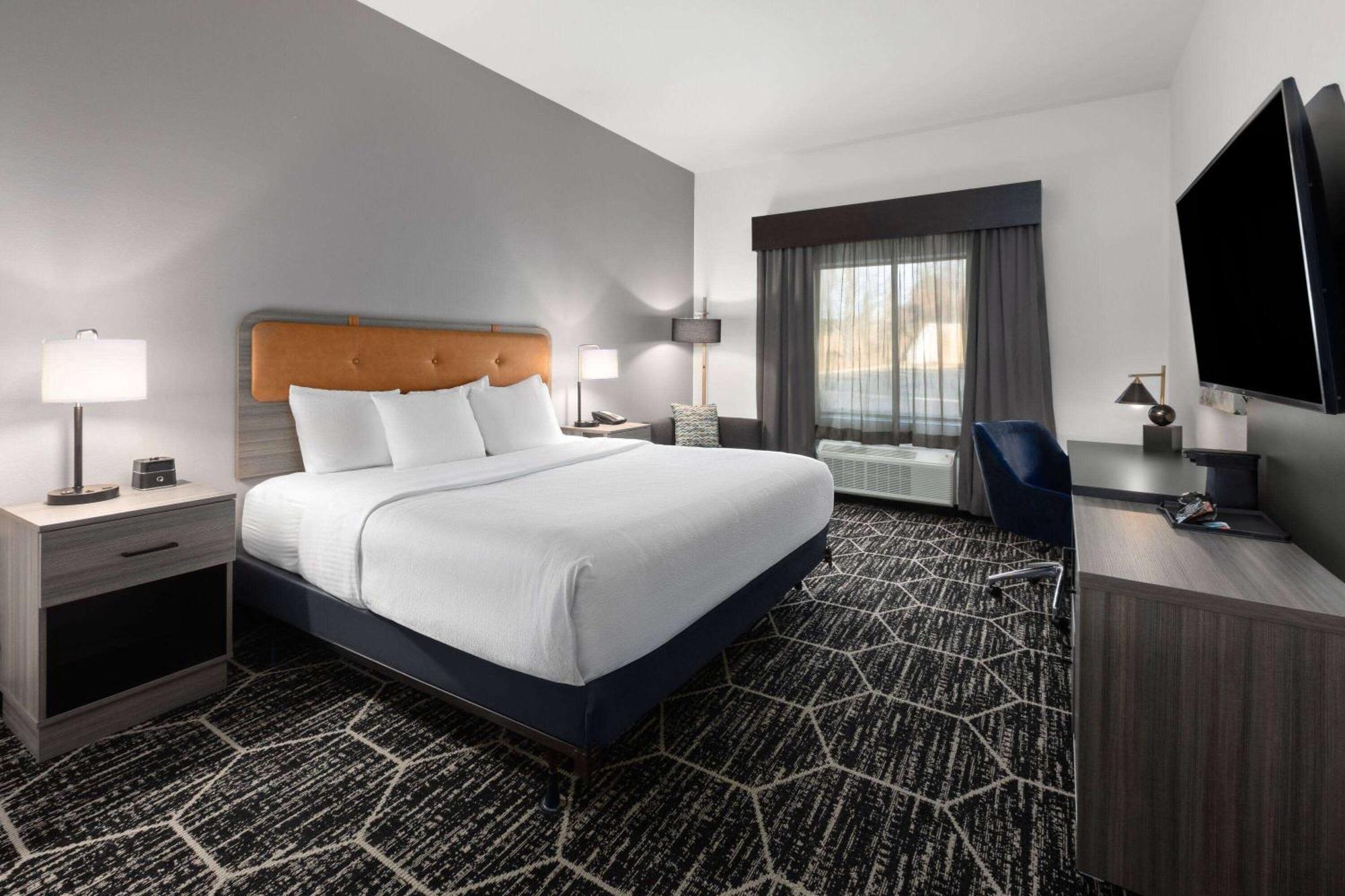 La Quinta Inn & Suites By Wyndham Meridian Ngoại thất bức ảnh