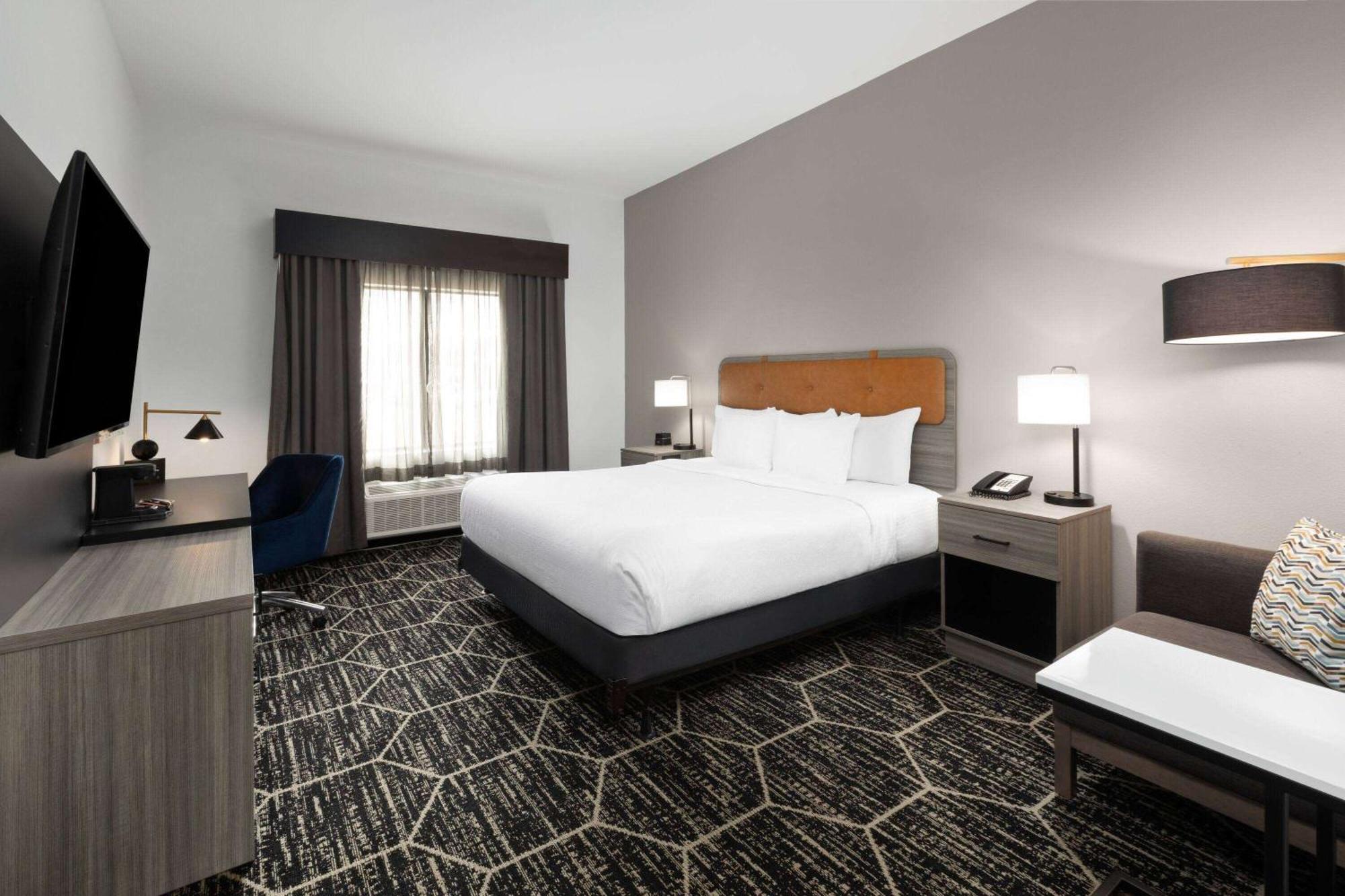 La Quinta Inn & Suites By Wyndham Meridian Ngoại thất bức ảnh