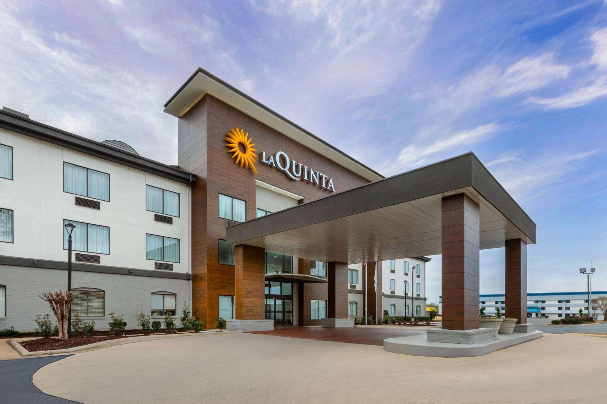 La Quinta Inn & Suites By Wyndham Meridian Ngoại thất bức ảnh