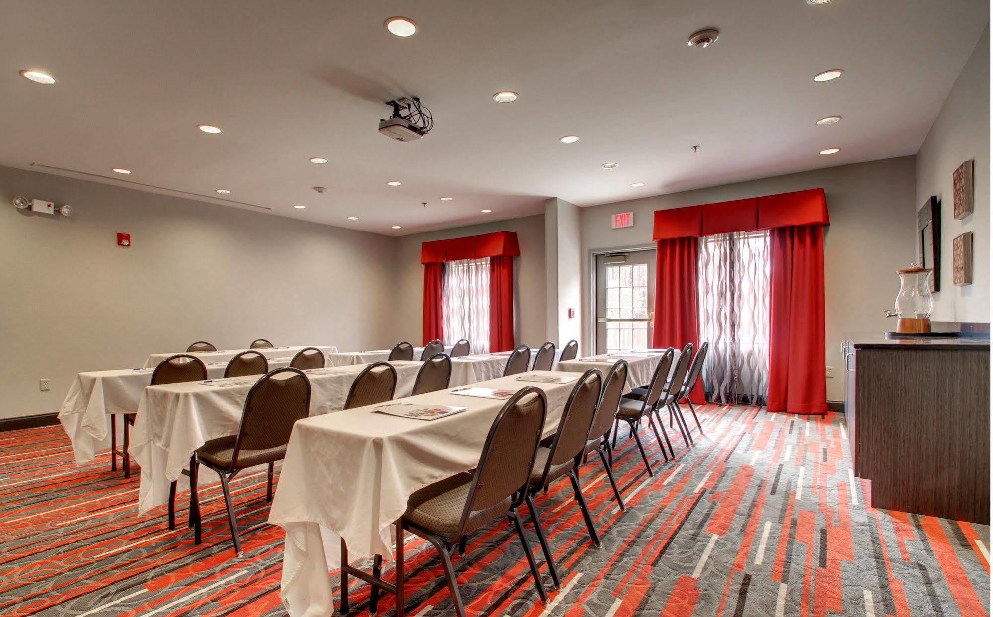 La Quinta Inn & Suites By Wyndham Meridian Ngoại thất bức ảnh
